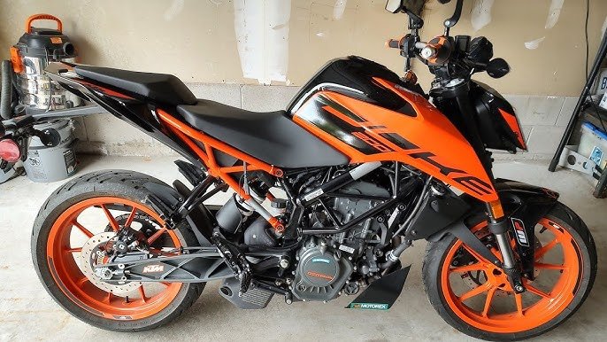 : KTM Duke 200